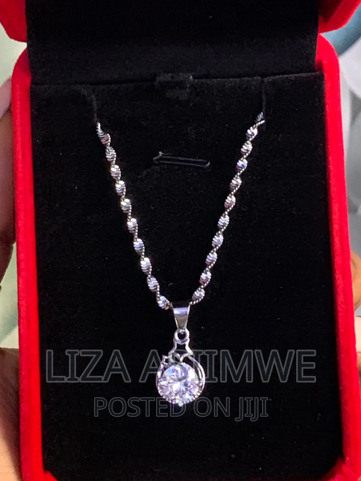 Lady’S Necklaces