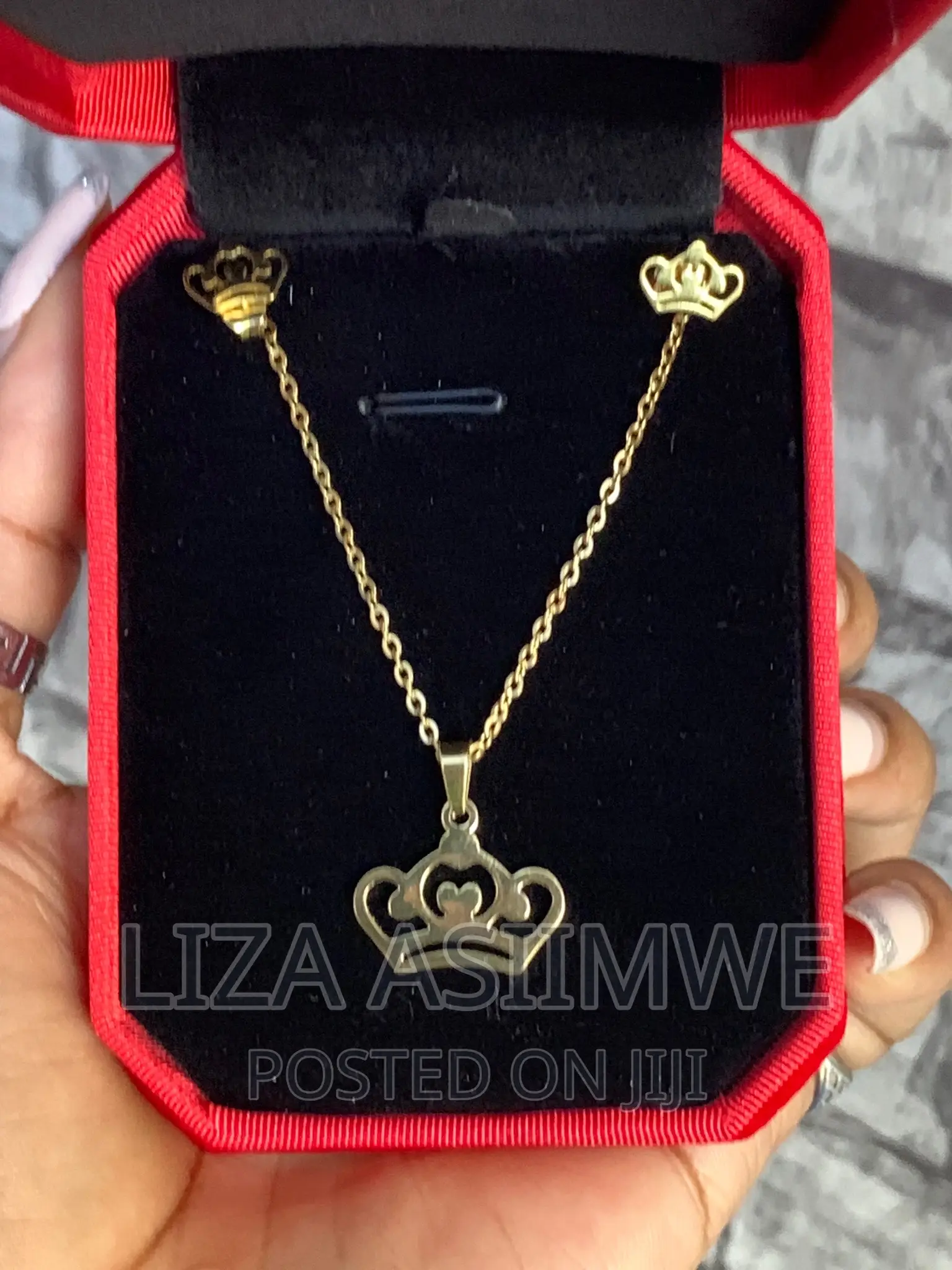 Lady’S Necklaces