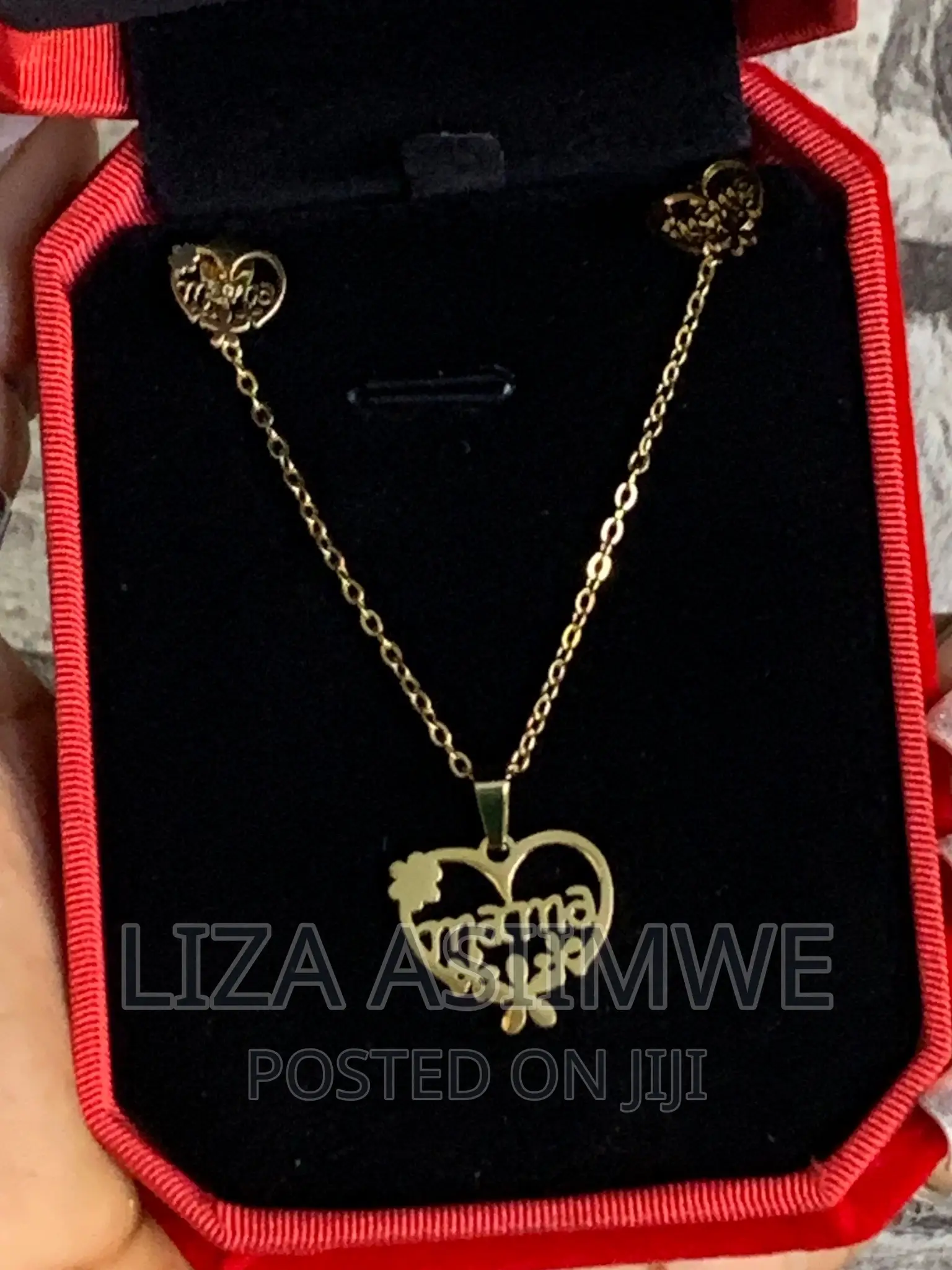 Mama Necklaces
