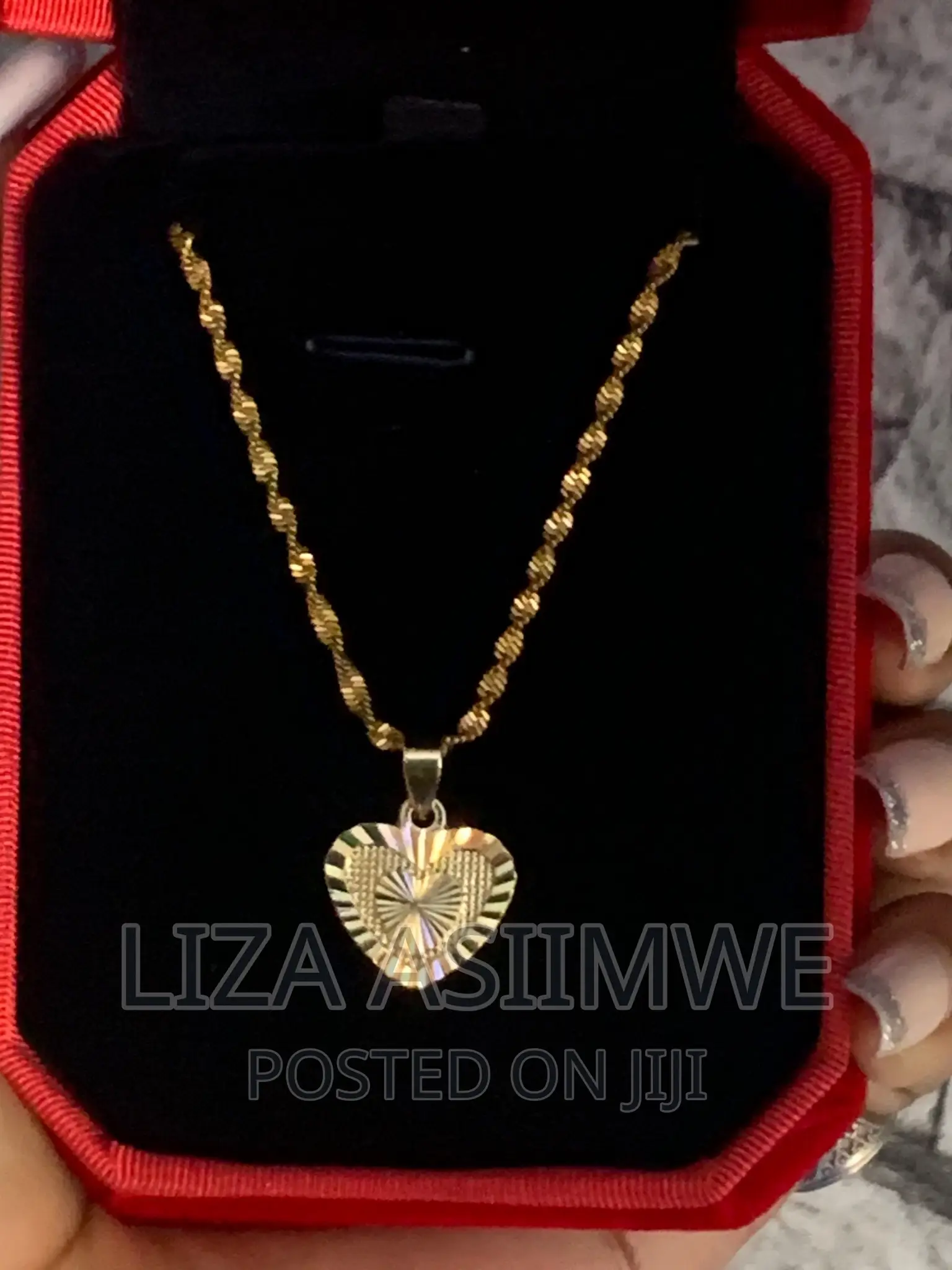 Lady’S Simple Necklaces