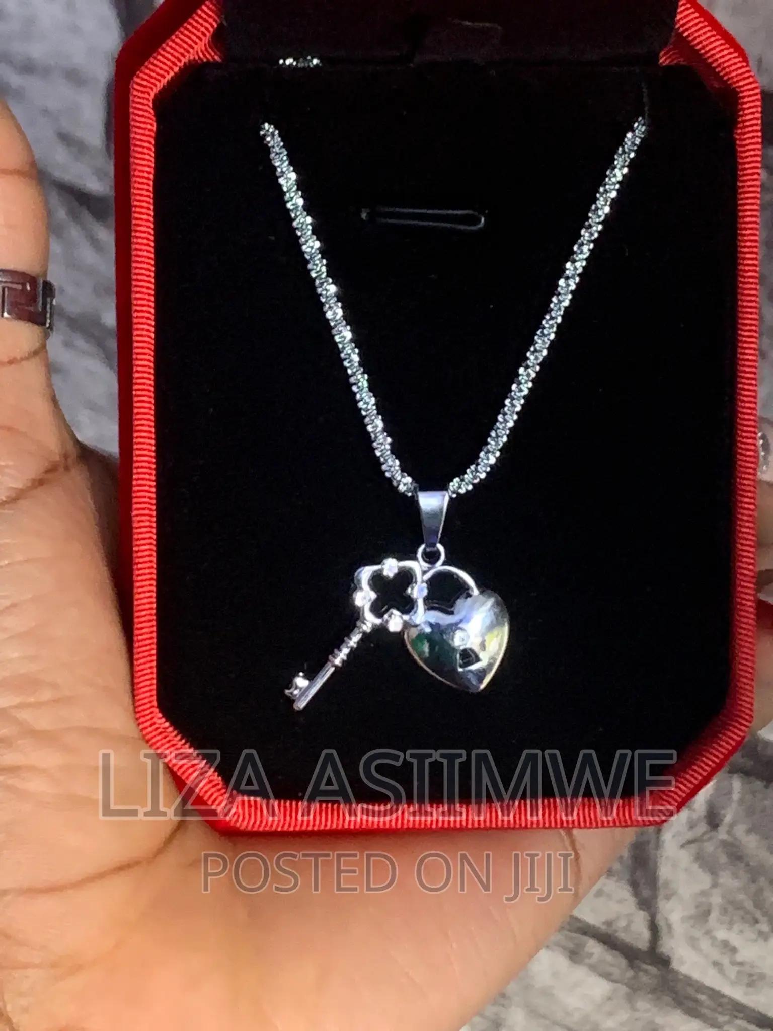 Simple Lady’S Necklaces