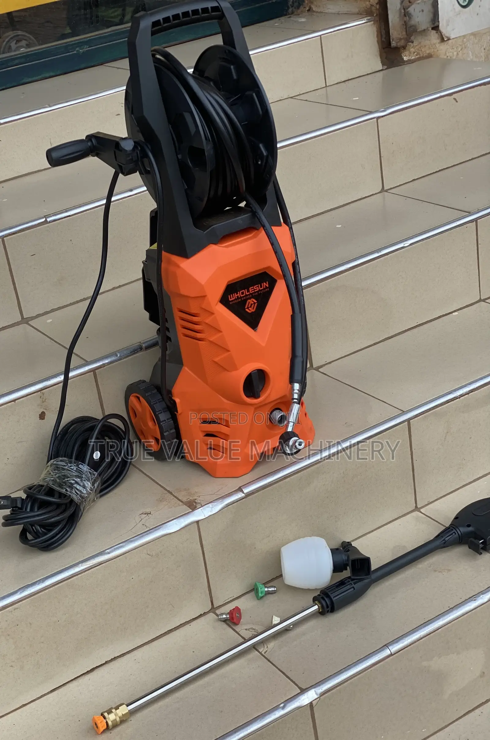 Electric Pressure / Jet Washer With All the Nozzles