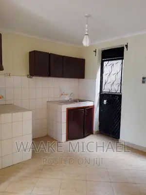 3bdrm Duplex in Buwate Estate, Wakiso / Wakiso for rent