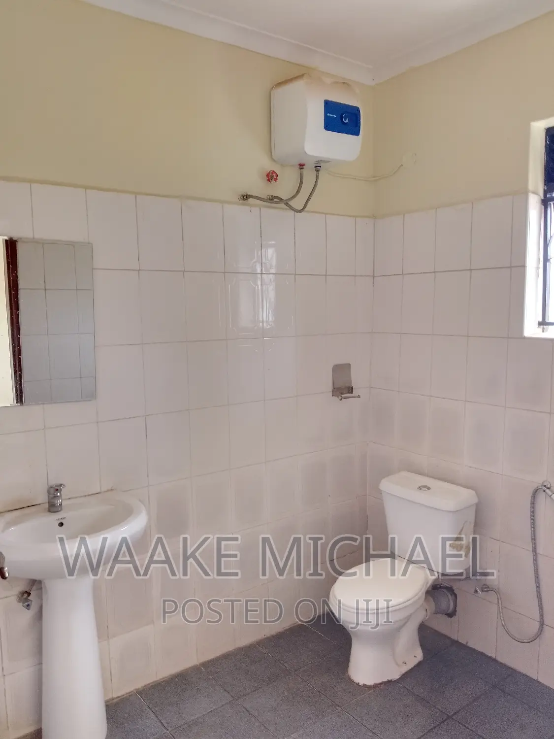 3bdrm Duplex in Buwate Estate, Wakiso / Wakiso for rent
