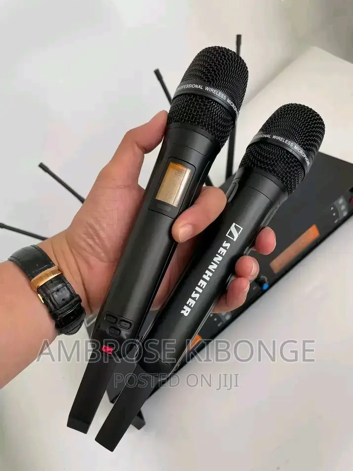 SKM9000 Black Handheld Wireless Digital Microphone System