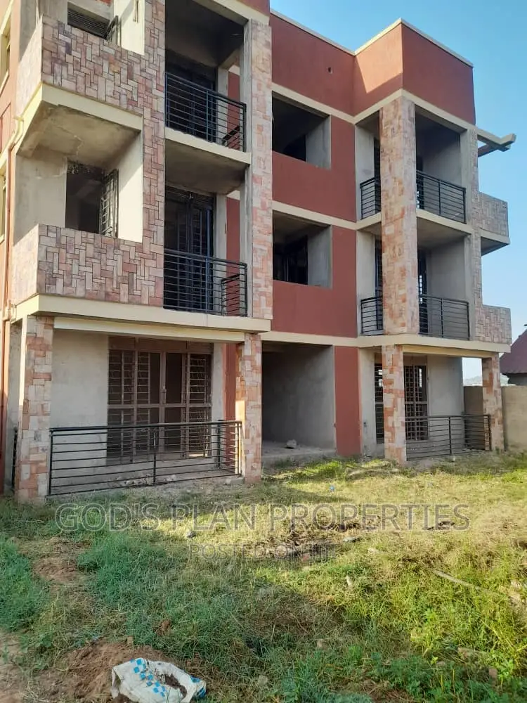 6bdrm Block of Flats in Muyenga Bukasa, Central Division for sale