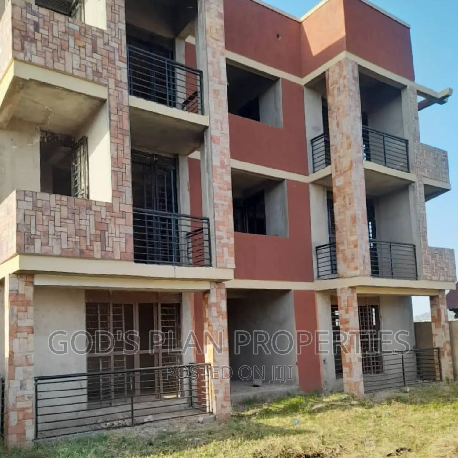 6bdrm Block of Flats in Muyenga Bukasa, Central Division for sale