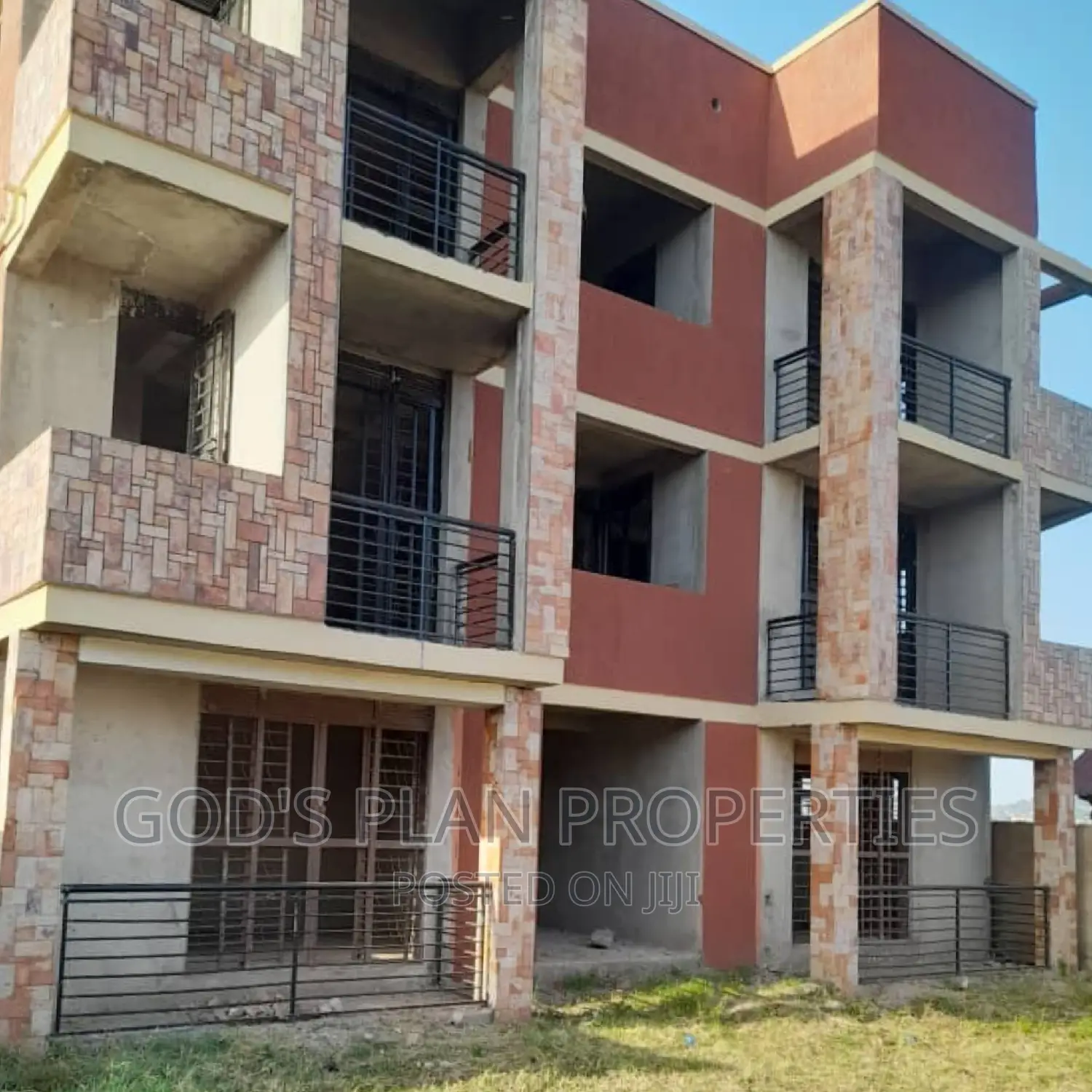 6bdrm Block of Flats in Muyenga Bukasa, Central Division for sale
