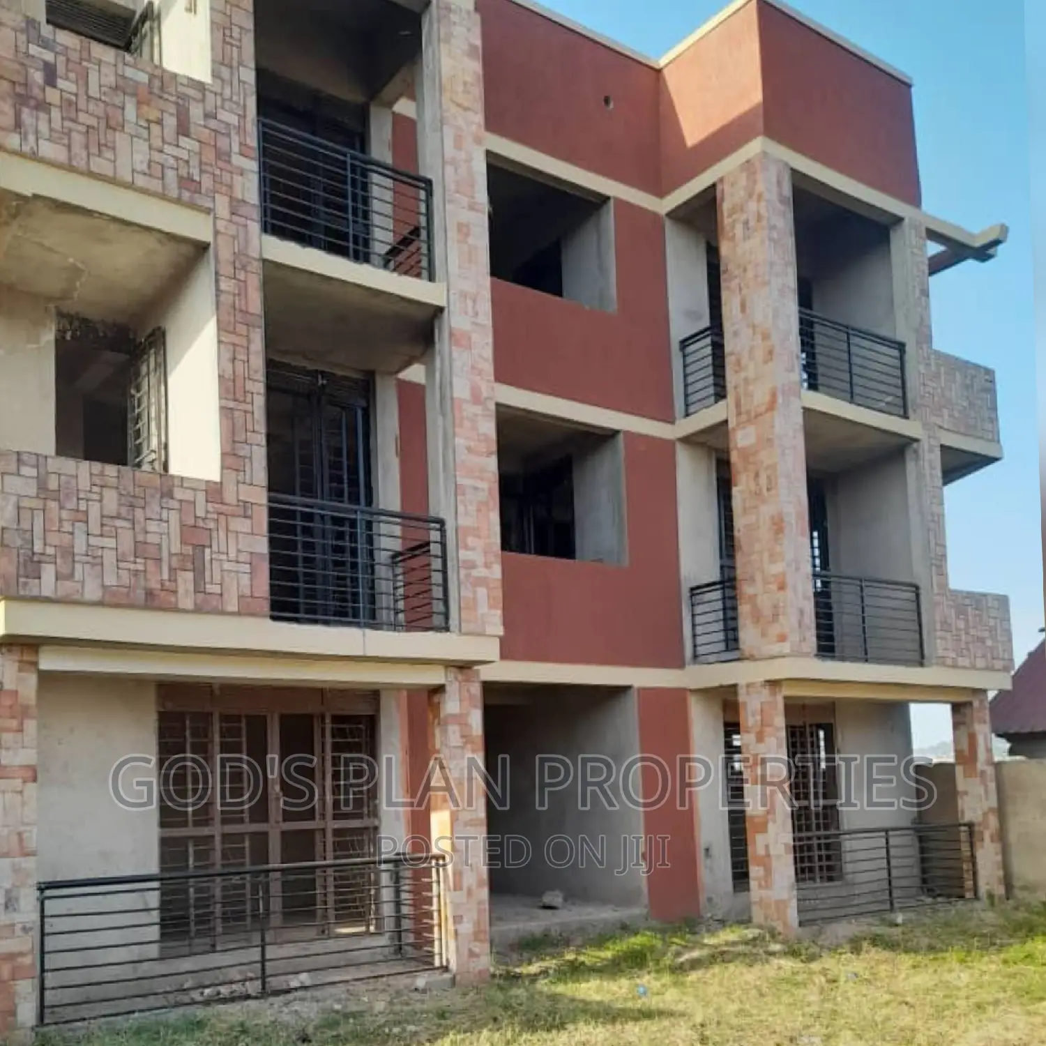 6bdrm Block of Flats in Muyenga Bukasa, Central Division for sale