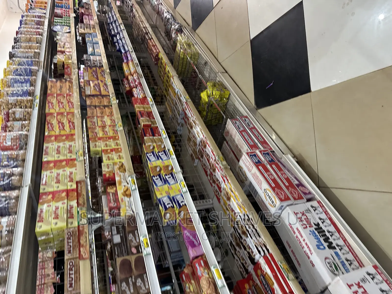Supermarket Shelves Used With Net Back in Middle on Sale at 1m