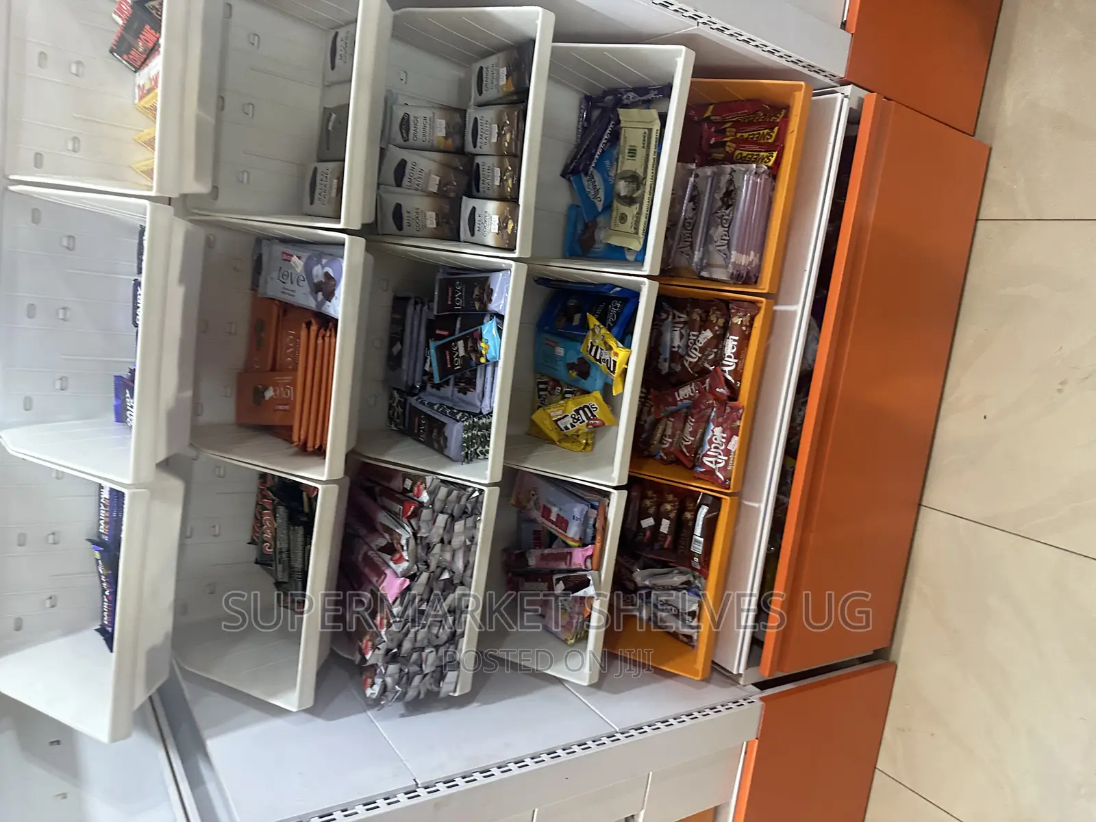 Sweets and Chocolate Display Shelves on Sale at 3.5m