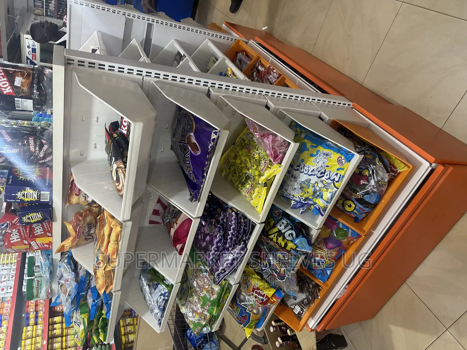 Sweets and Chocolate Display Shelves on Sale at 3.5m