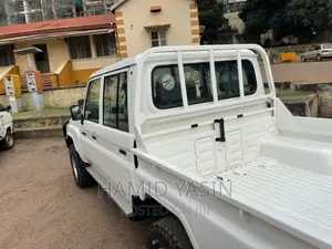 Toyota Land Cruiser 2014 White