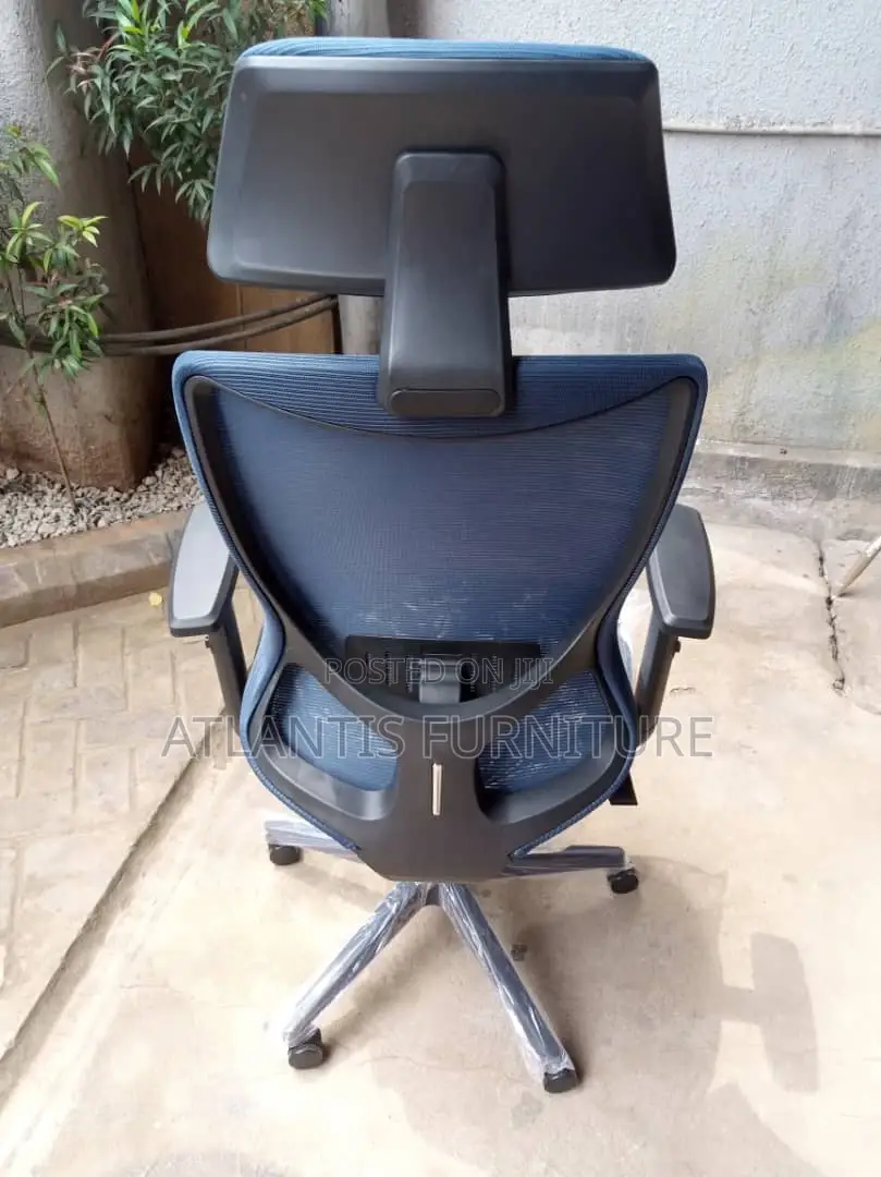 Contactable Chair With Headrest.