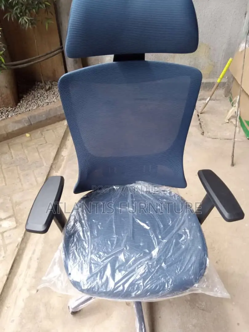 Contactable Chair With Headrest.