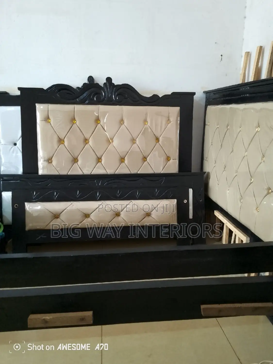 Cream Leather 4x6 Bed