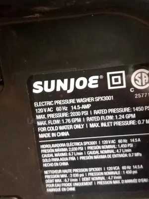Pressure Washer With 1450 PSI