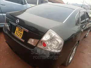 Nissan Fuga 2004 Black