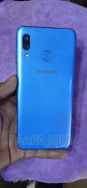 Photo - Samsung Galaxy A30 64 GB Blue