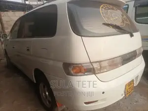 Toyota Gaia 1998 White