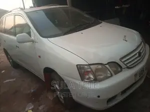 Toyota Gaia 1998 White