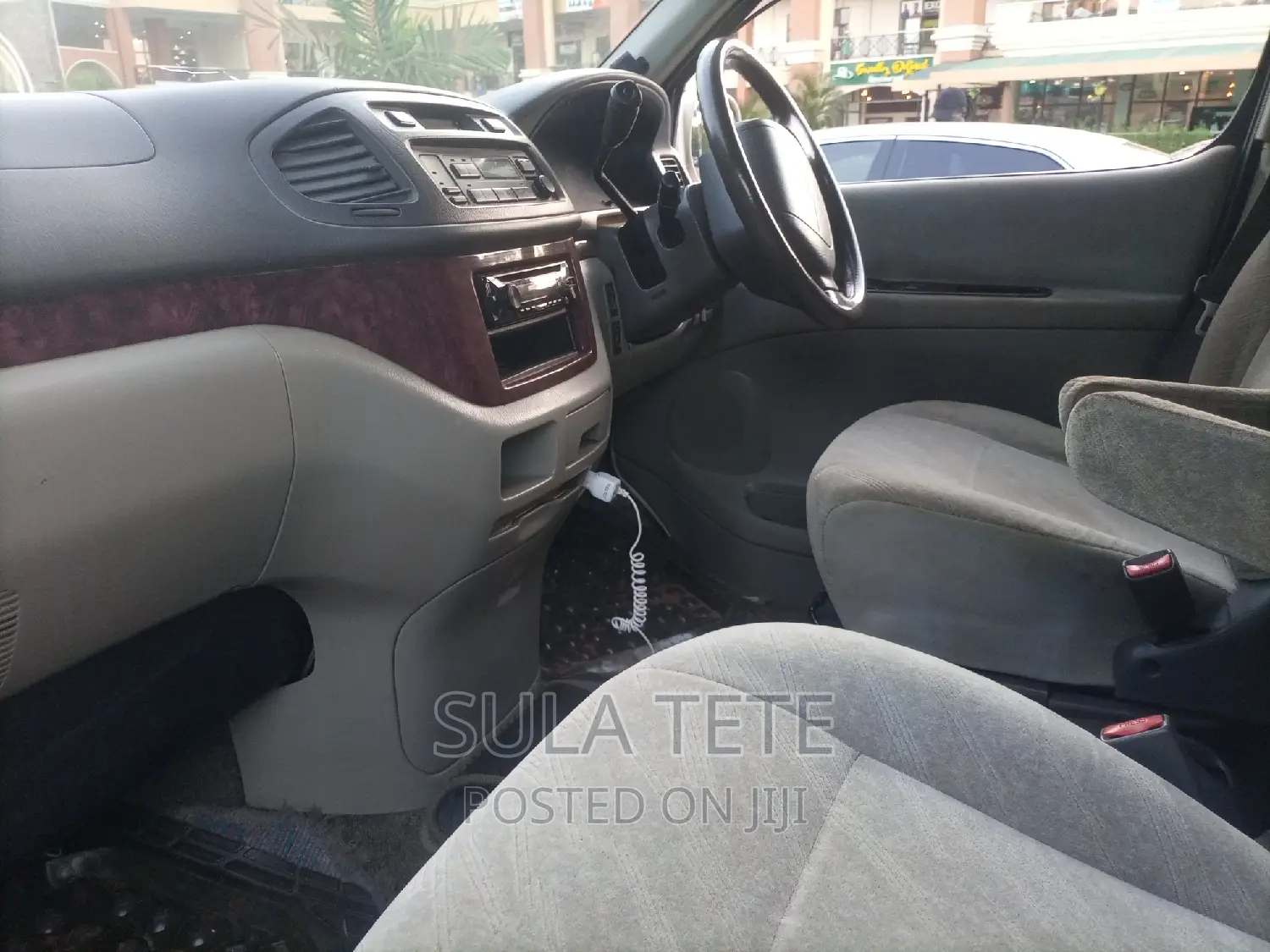 Toyota Regius 1999 White