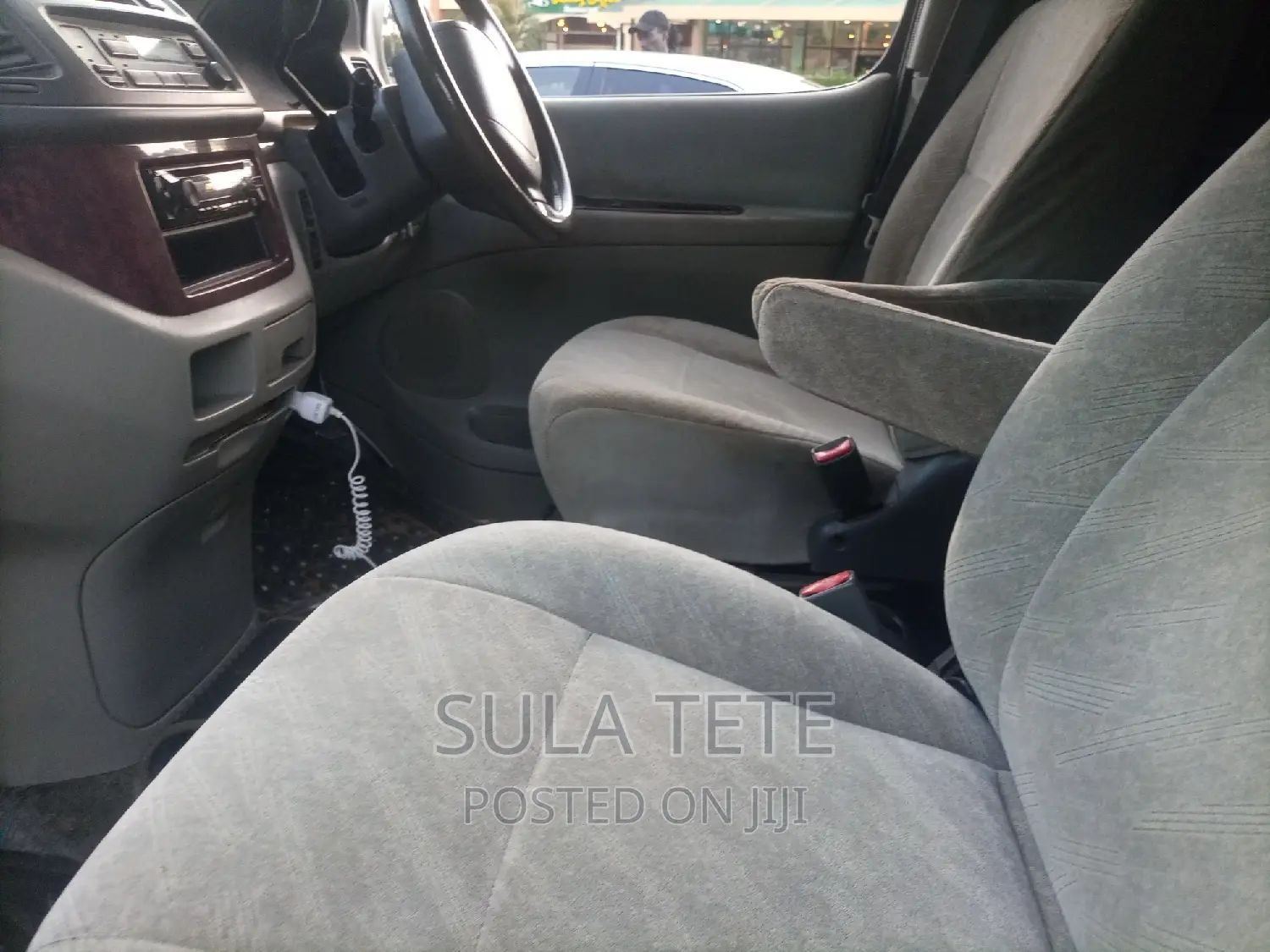 Toyota Regius 1999 White