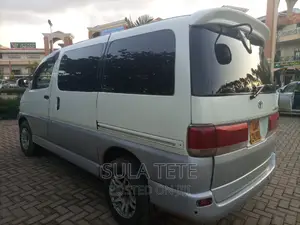 Toyota Regius 1999 White