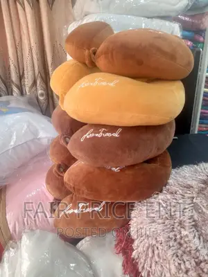 Executive Travelling Neck Pillow.( Brow)