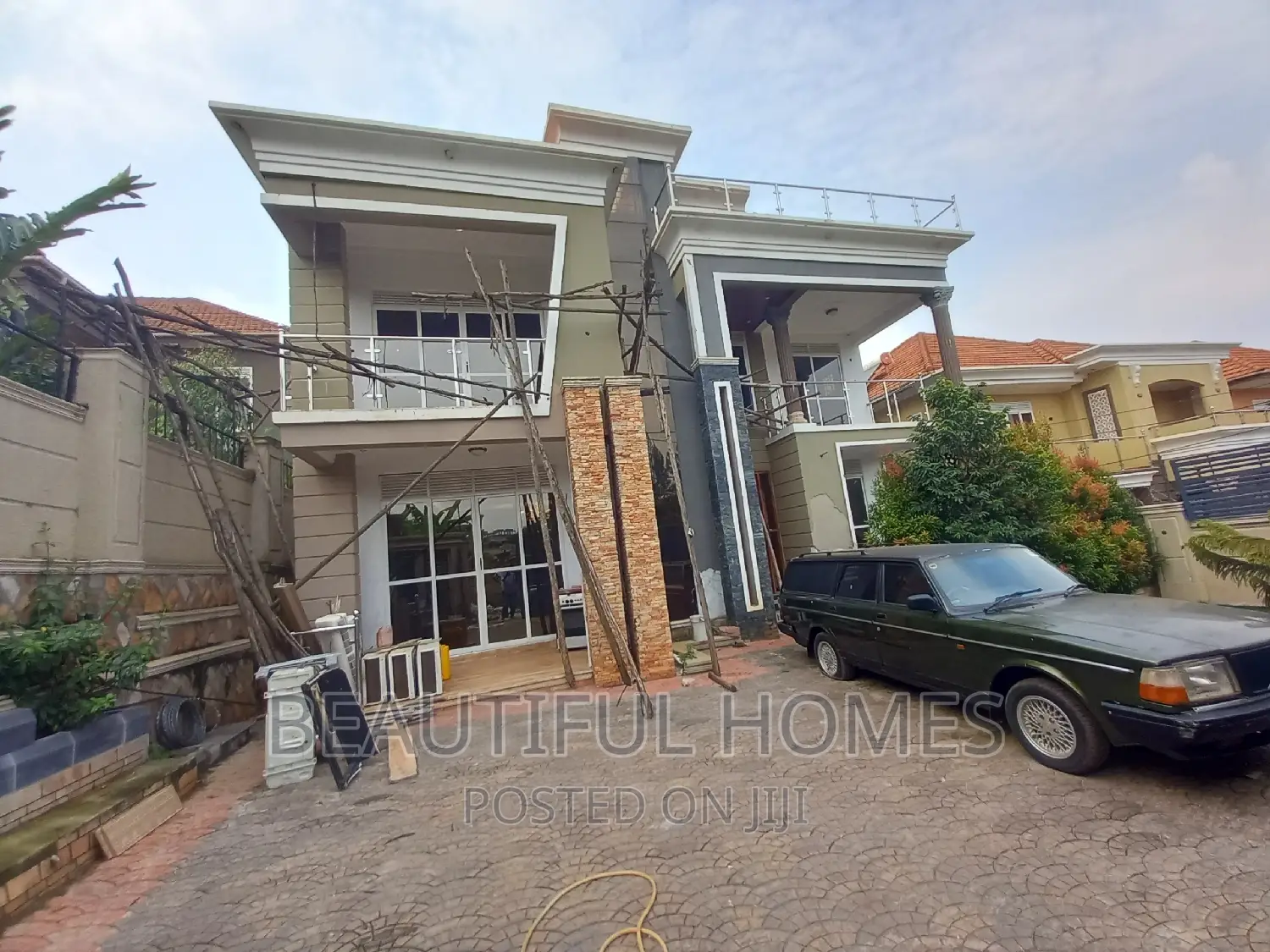 Furnished 5bdrm Duplex in Kira Mamerito for sale