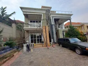 Furnished 5bdrm Duplex in Kira Mamerito for sale
