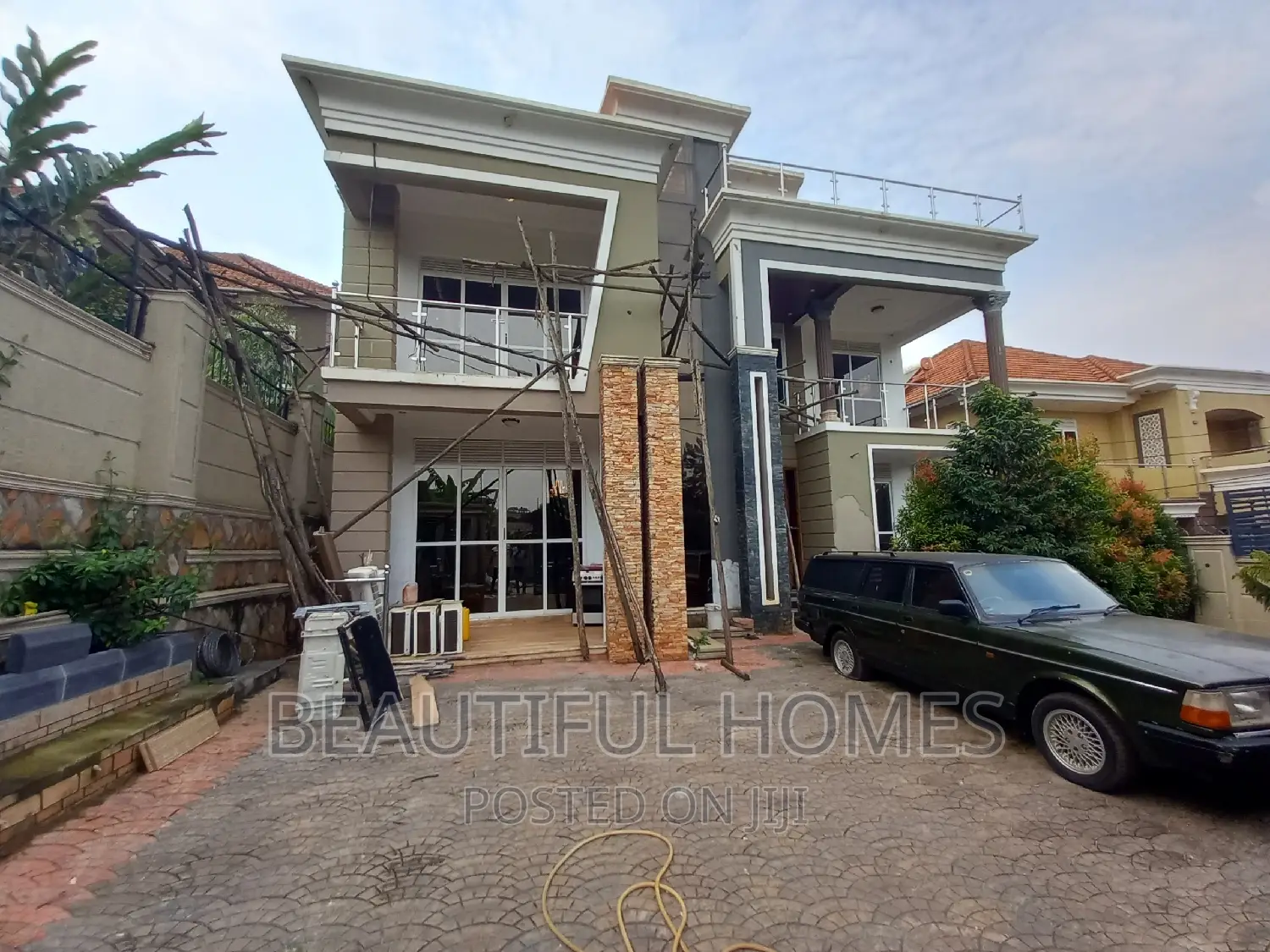 Furnished 5bdrm Mansion in Kira  Posh for sale