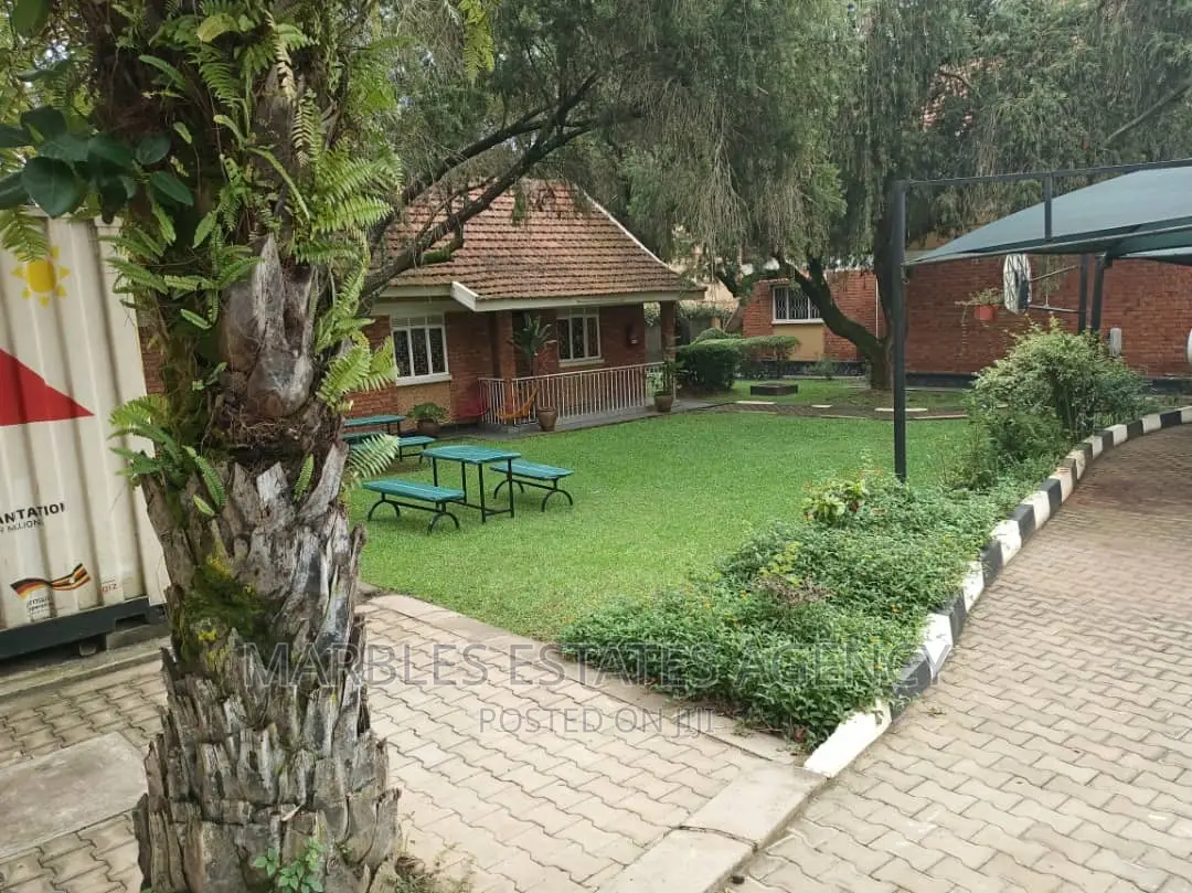 7bdrm Villa in Bugolobi, Central Division for rent