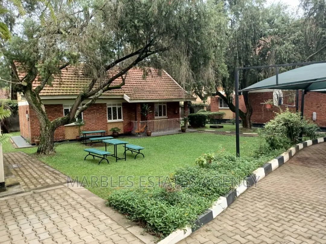7bdrm Villa in Bugolobi, Central Division for rent