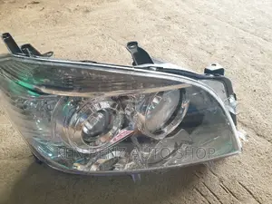 Headlamps Rav4 2005 - 2006