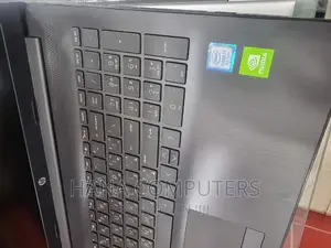 Laptop HP 15-Da3007nia 8GB Intel Core I7 SSHD (Hybrid) 256GB