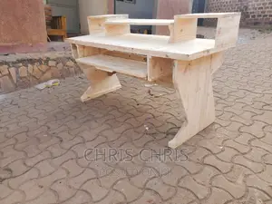 Pallet Art Studio or Production Work Table