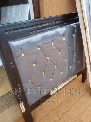 Photo - 4by6 Leather Bed- Gray