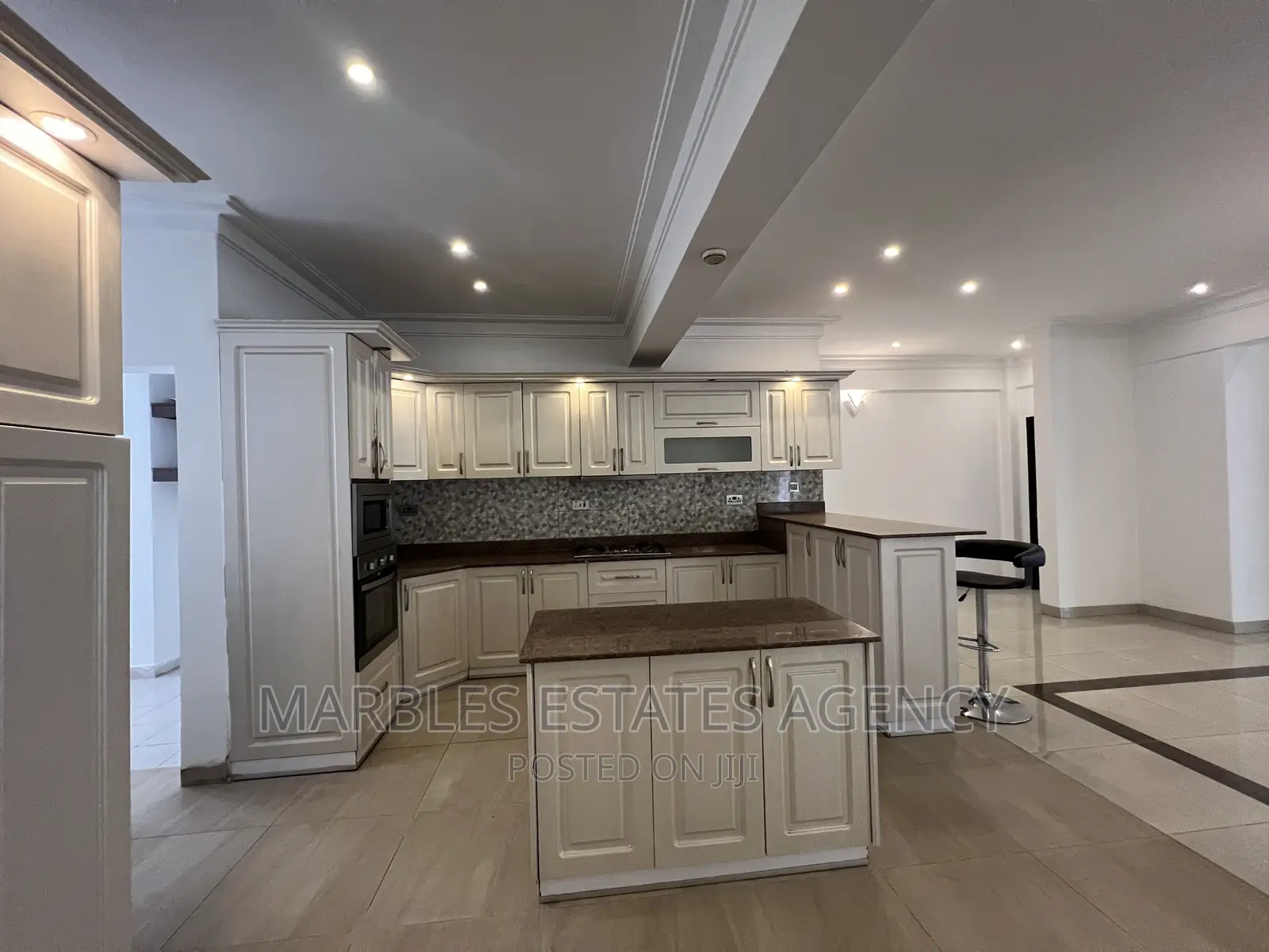 3bdrm Apartment in Kololo, Central Division for rent