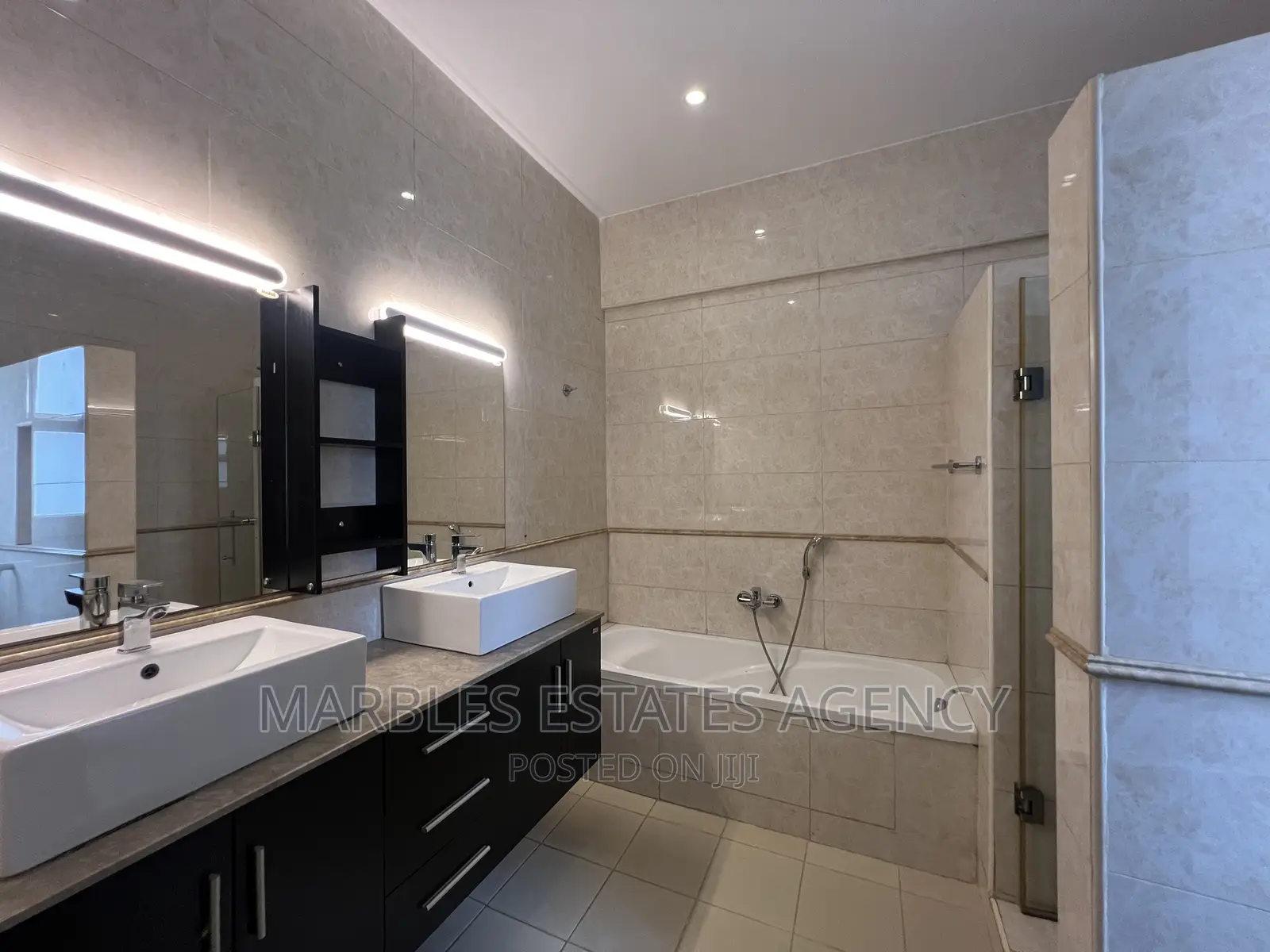 3bdrm Apartment in Kololo, Central Division for rent