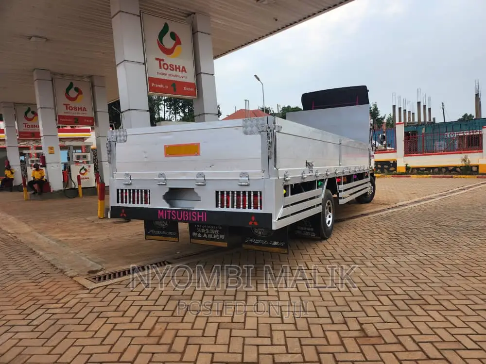 6D16 Fighter Fuso