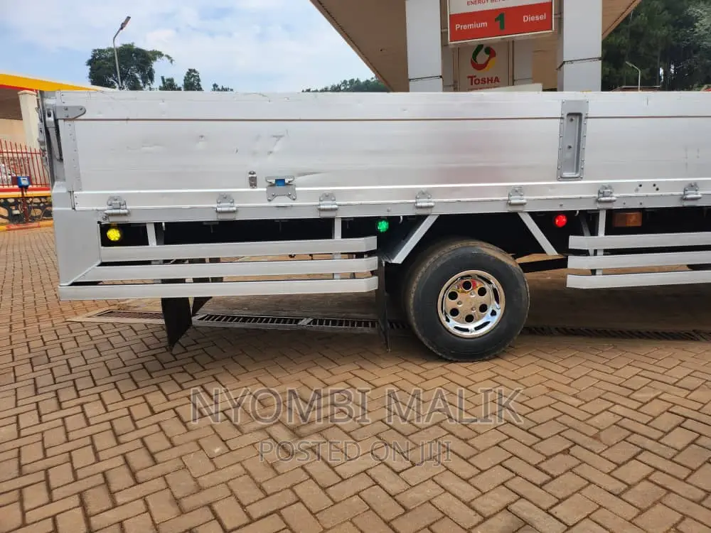 6D16 Fighter Fuso