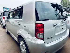 Toyota Corolla Rumion Hatchback 1.8 AWD 2009 Ivory