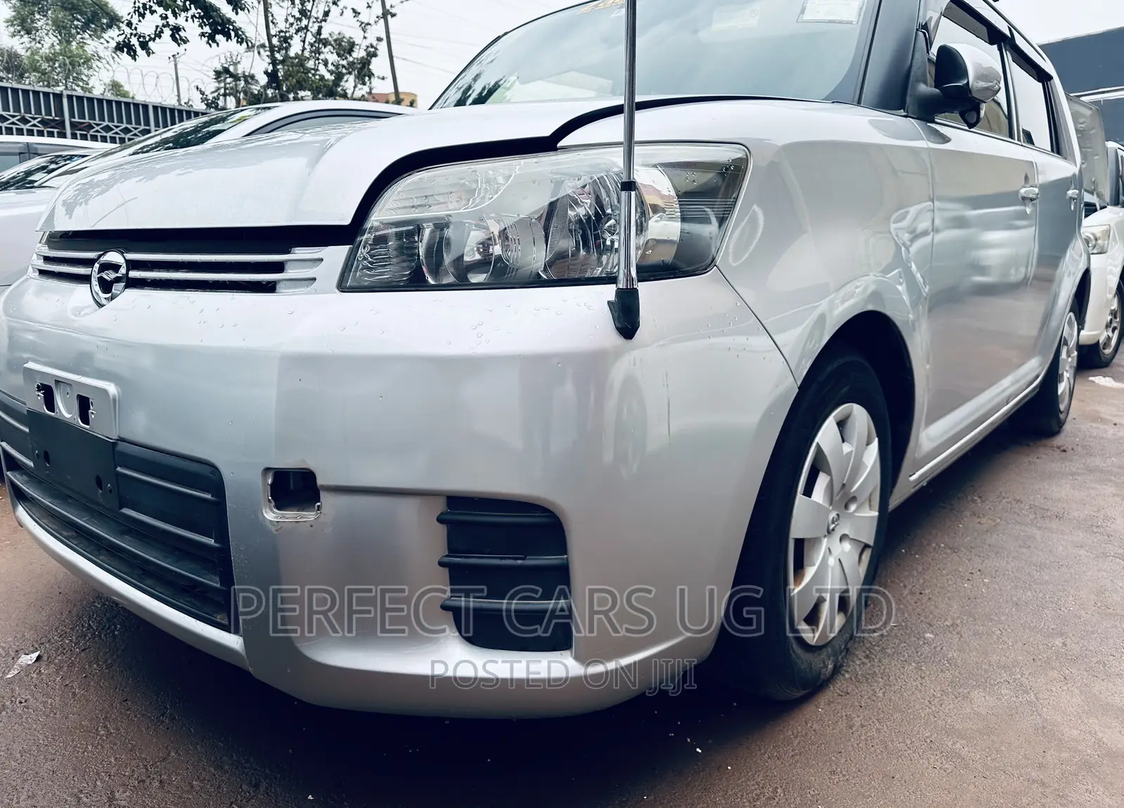 Toyota Corolla Rumion Hatchback 1.8 AWD 2009 Ivory