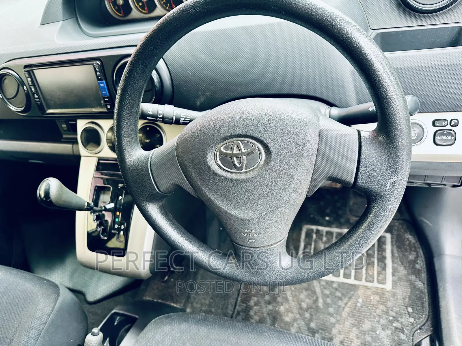 Toyota Corolla Rumion Hatchback 1.8 AWD 2009 Ivory