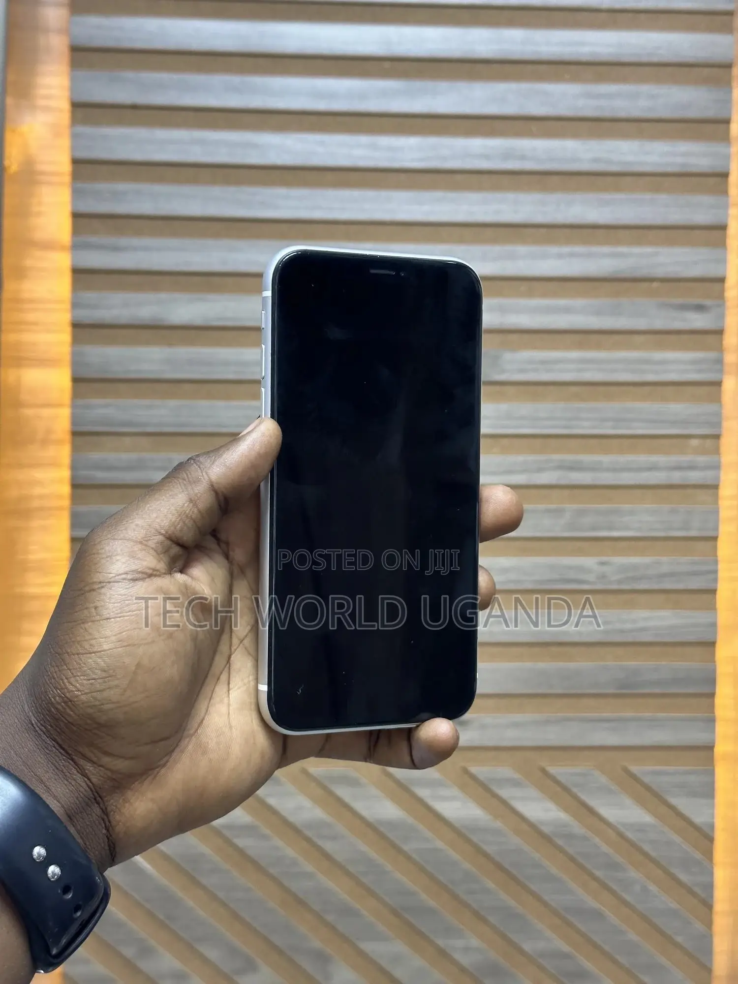 Apple iPhone XR 64 GB White
