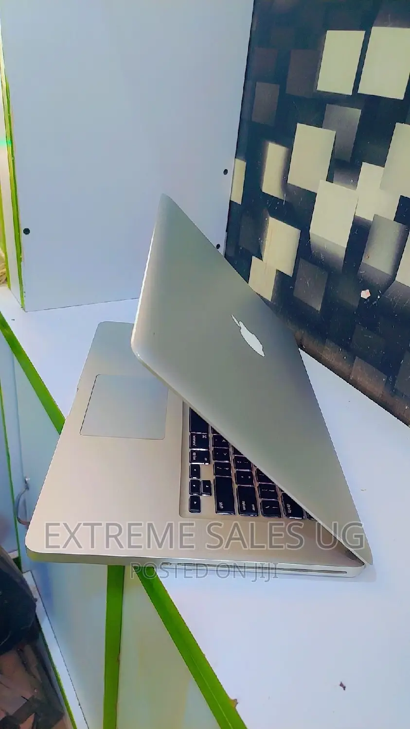 Laptop Apple MacBook Pro 2011 4GB Intel Core I7 HDD 350GB