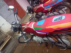 Bajaj Boxer 100 2022 Red