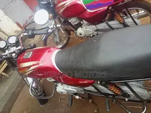 Bajaj Boxer 100 2022 Red
