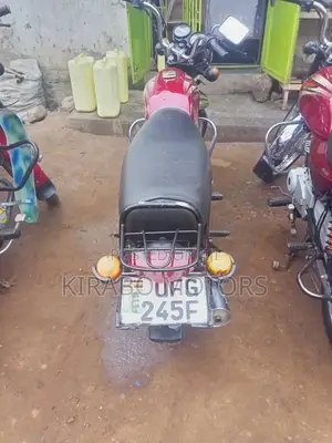 Bajaj Boxer 100 2023 Red